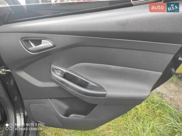 Форд Фокус 2013 у Львові на Automoto.ua Чорний Форд Фокус, об'ємом двигуна 1.6 л та пробігом 252 тис. км за 10500 $, фото 11 на Automoto.ua