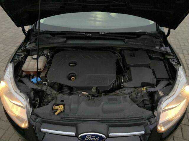 Черный Форд Фокус, объемом двигателя 1.6 л и пробегом 196 тыс. км за 7700 $, фото 4 на Automoto.ua