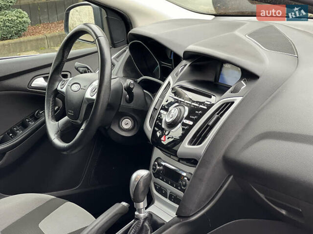 Черный Форд Фокус, объемом двигателя 1.6 л и пробегом 190 тыс. км за 7700 $, фото 4 на Automoto.ua