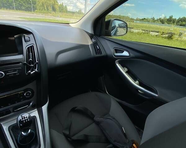 Черный Форд Фокус, объемом двигателя 1.6 л и пробегом 328 тыс. км за 6700 $, фото 8 на Automoto.ua