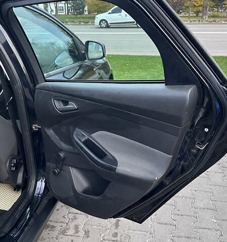 Форд Фокус 2013 в Киеве на Automoto.ua Черный Форд Фокус, объемом двигателя 1.56 л и пробегом 288 тыс. км за 7900 $, фото 15 на Automoto.ua