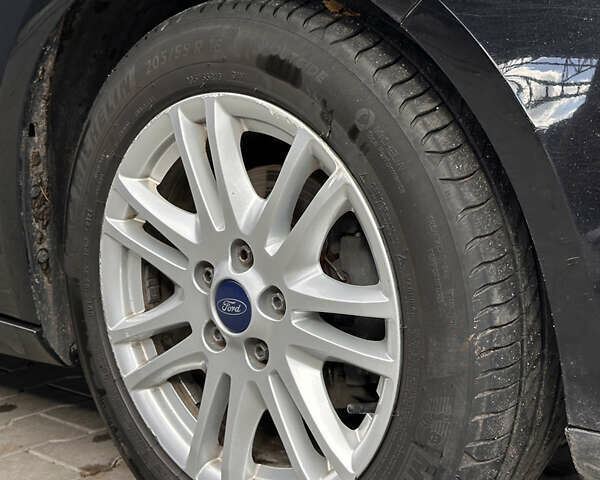 Черный Форд Фокус, объемом двигателя 1.6 л и пробегом 206 тыс. км за 9200 $, фото 13 на Automoto.ua