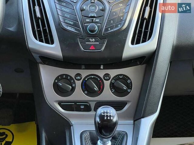 Черный Форд Фокус, объемом двигателя 1.56 л и пробегом 230 тыс. км за 8000 $, фото 15 на Automoto.ua