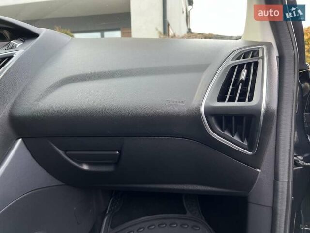 Чорний Форд Фокус, об'ємом двигуна 1.6 л та пробігом 218 тис. км за 8950 $, фото 131 на Automoto.ua