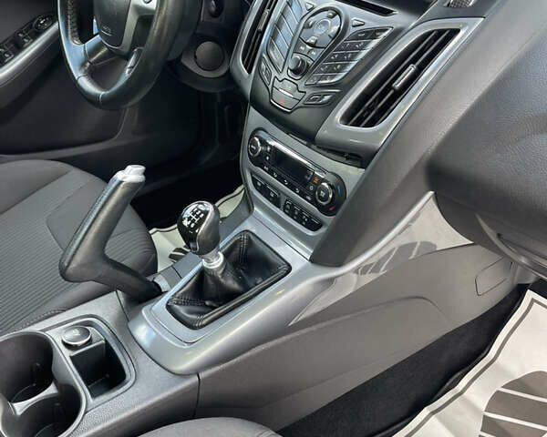 Чорний Форд Фокус, об'ємом двигуна 1.6 л та пробігом 191 тис. км за 8600 $, фото 34 на Automoto.ua