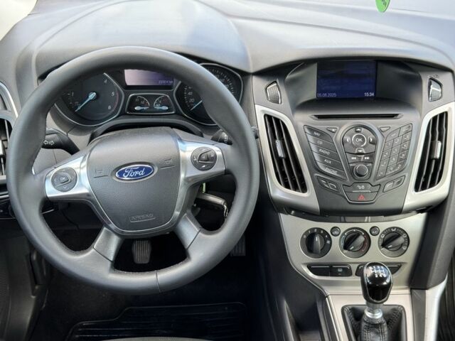 Форд Фокус 2013 в Луцке на Automoto.ua Черный Форд Фокус, объемом двигателя 1.6 л и пробегом 237 тыс. км за 6900 $, фото 12 на Automoto.ua