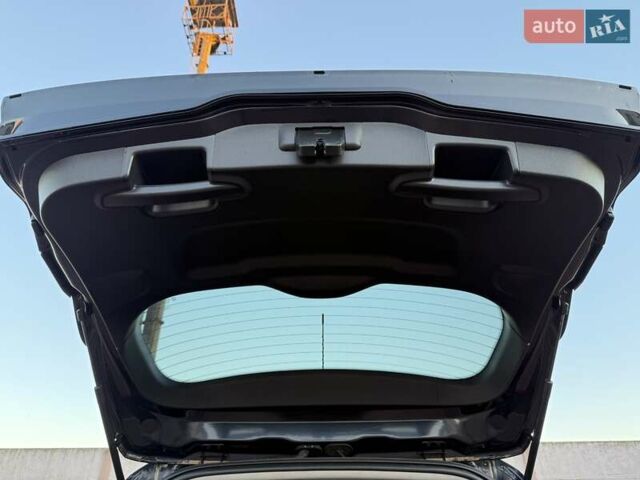 Чорний Форд Фокус, об'ємом двигуна 1.6 л та пробігом 235 тис. км за 8650 $, фото 156 на Automoto.ua