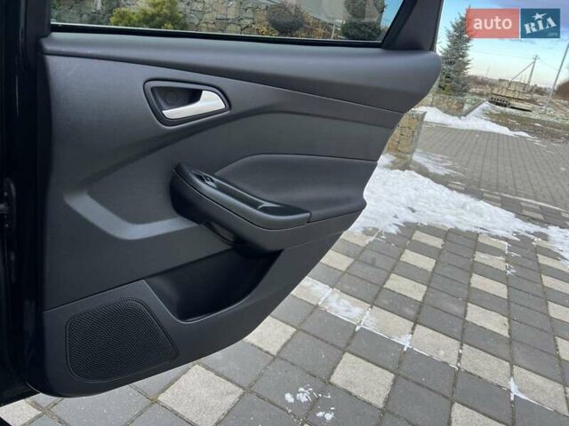 Чорний Форд Фокус, об'ємом двигуна 1.6 л та пробігом 218 тис. км за 8950 $, фото 104 на Automoto.ua