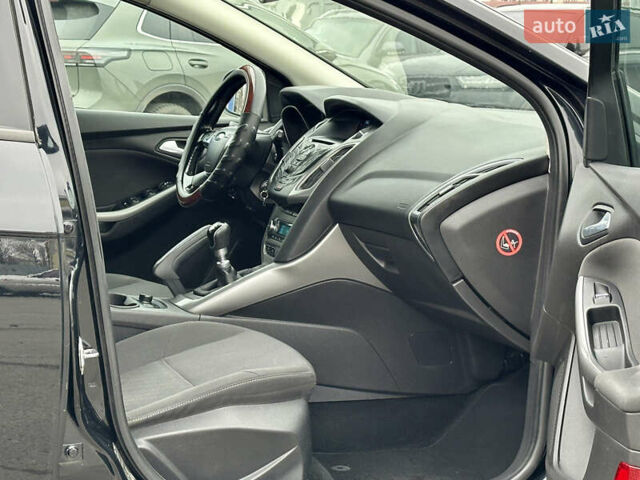 Черный Форд Фокус, объемом двигателя 0 л и пробегом 219 тыс. км за 8400 $, фото 23 на Automoto.ua