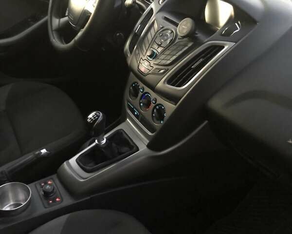 Черный Форд Фокус, объемом двигателя 1.6 л и пробегом 330 тыс. км за 7700 $, фото 16 на Automoto.ua