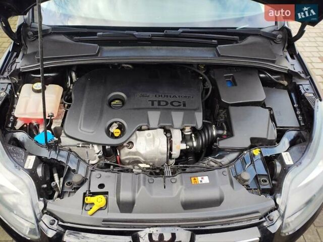 Форд Фокус 2013 в Радивилове на Automoto.ua Черный Форд Фокус, объемом двигателя 1.6 л и пробегом 260 тыс. км за 8650 $, фото 16 на Automoto.ua
