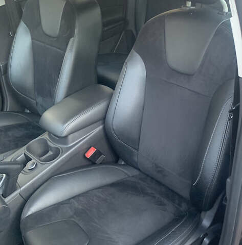 Форд Фокус 2013 у Стрые на Automoto.ua Чорний Форд Фокус, об'ємом двигуна 1.6 л та пробігом 219 тис. км за 9950 $, фото 34 на Automoto.ua