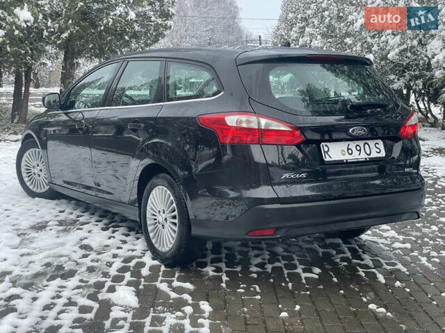Черный Форд Фокус, объемом двигателя 1.6 л и пробегом 260 тыс. км за 7750 $, фото 5 на Automoto.ua