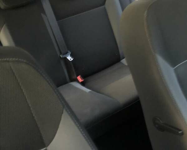 Черный Форд Фокус, объемом двигателя 1.6 л и пробегом 330 тыс. км за 7700 $, фото 18 на Automoto.ua