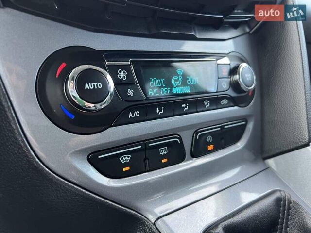 Чорний Форд Фокус, об'ємом двигуна 1.6 л та пробігом 218 тис. км за 8950 $, фото 136 на Automoto.ua