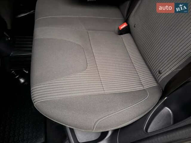 Чорний Форд Фокус, об'ємом двигуна 1.6 л та пробігом 227 тис. км за 8450 $, фото 61 на Automoto.ua