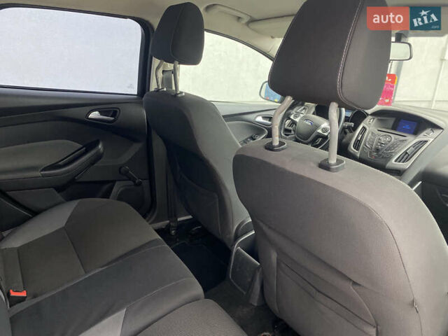 Черный Форд Фокус, объемом двигателя 1.6 л и пробегом 163 тыс. км за 7600 $, фото 16 на Automoto.ua