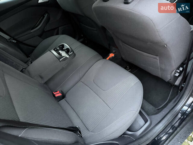 Черный Форд Фокус, объемом двигателя 1.6 л и пробегом 236 тыс. км за 8100 $, фото 40 на Automoto.ua