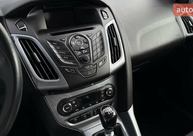 Чорний Форд Фокус, об'ємом двигуна 1.6 л та пробігом 265 тис. км за 9299 $, фото 27 на Automoto.ua