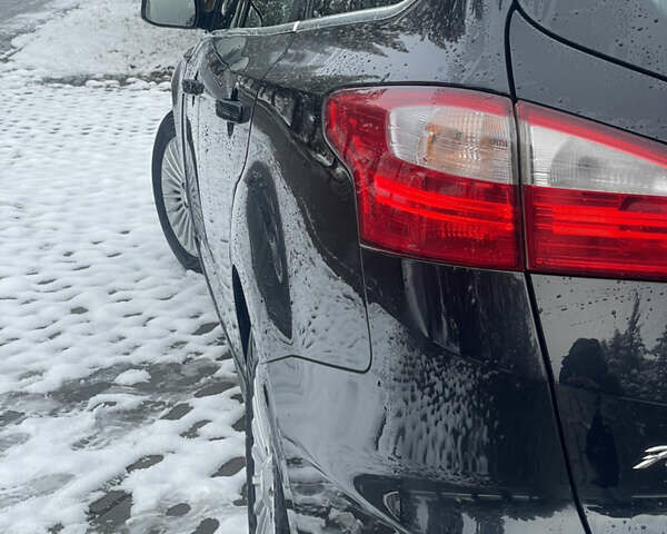 Черный Форд Фокус, объемом двигателя 1.6 л и пробегом 260 тыс. км за 7750 $, фото 7 на Automoto.ua