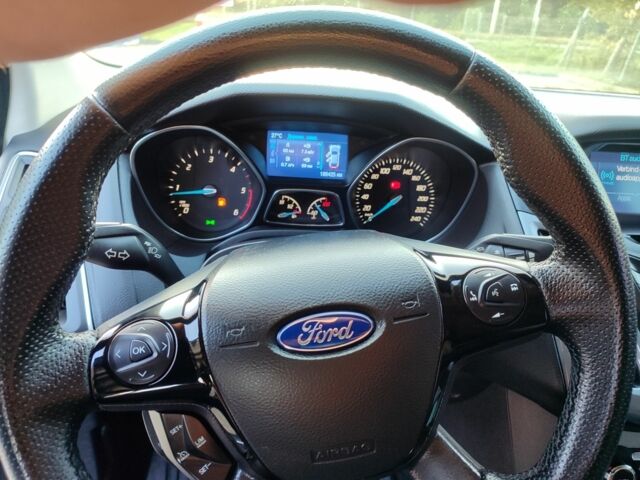 Черный Форд Фокус, объемом двигателя 1.6 л и пробегом 190 тыс. км за 8000 $, фото 4 на Automoto.ua