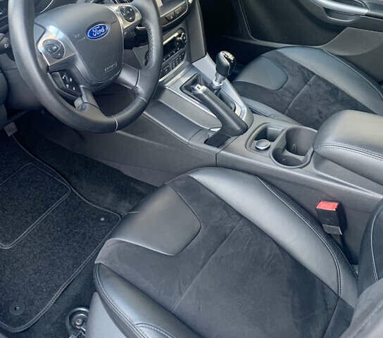 Форд Фокус 2013 у Стрые на Automoto.ua Чорний Форд Фокус, об'ємом двигуна 1.6 л та пробігом 219 тис. км за 9950 $, фото 32 на Automoto.ua