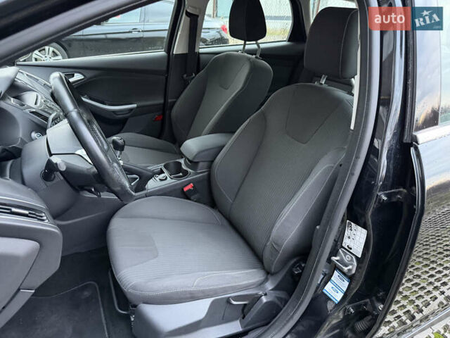 Черный Форд Фокус, объемом двигателя 1.6 л и пробегом 236 тыс. км за 8100 $, фото 32 на Automoto.ua