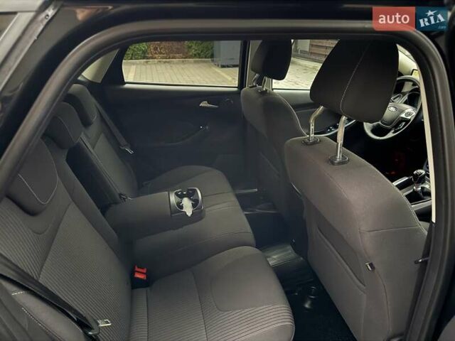 Чорний Форд Фокус, об'ємом двигуна 1.6 л та пробігом 227 тис. км за 8450 $, фото 67 на Automoto.ua