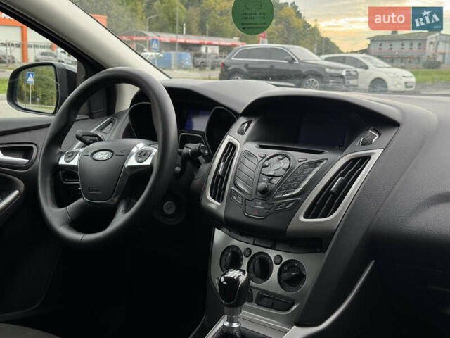 Форд Фокус 2013 у Луцьку на Automoto.ua Чорний Форд Фокус, об'ємом двигуна 1.6 л та пробігом 239 тис. км за 7150 $, фото 15 на Automoto.ua