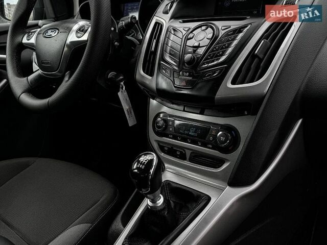 Черный Форд Фокус, объемом двигателя 1.6 л и пробегом 190 тыс. км за 8700 $, фото 28 на Automoto.ua