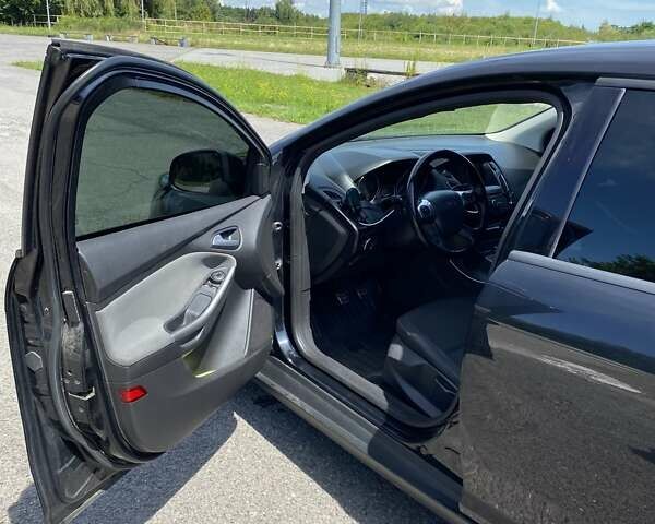 Черный Форд Фокус, объемом двигателя 1.6 л и пробегом 328 тыс. км за 6700 $, фото 10 на Automoto.ua