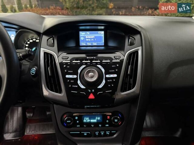 Чорний Форд Фокус, об'ємом двигуна 1.6 л та пробігом 227 тис. км за 8450 $, фото 38 на Automoto.ua