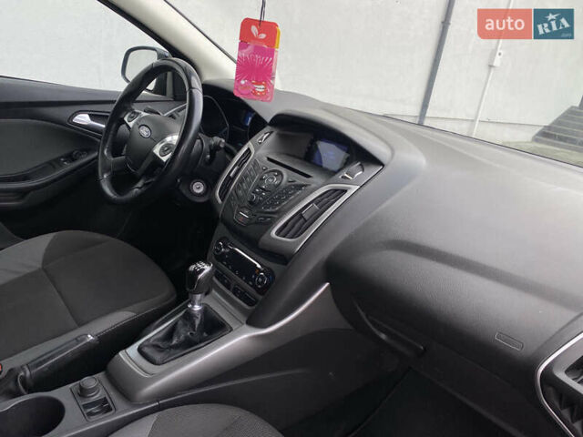 Черный Форд Фокус, объемом двигателя 1.6 л и пробегом 163 тыс. км за 7600 $, фото 10 на Automoto.ua