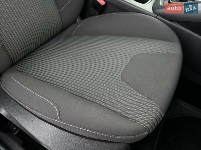 Чорний Форд Фокус, об'ємом двигуна 1.6 л та пробігом 218 тис. км за 8950 $, фото 113 на Automoto.ua