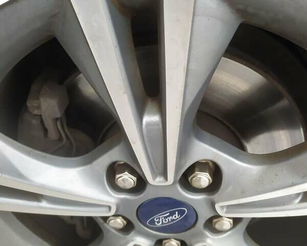 Черный Форд Фокус, объемом двигателя 1.6 л и пробегом 193 тыс. км за 8300 $, фото 17 на Automoto.ua