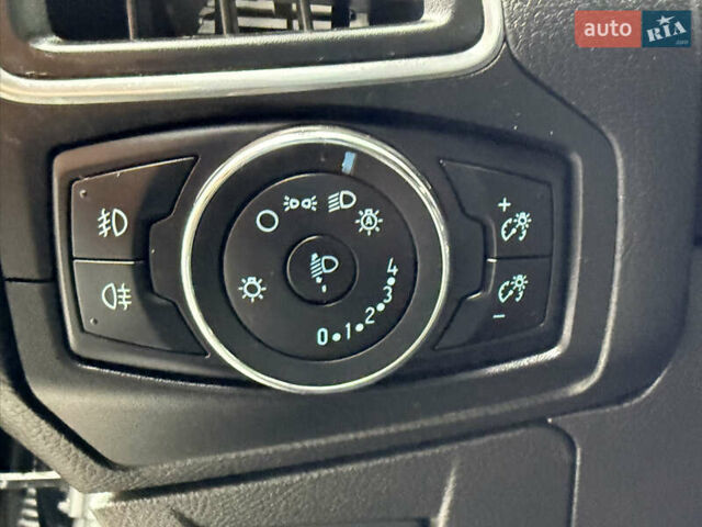 Форд Фокус 2013 в Стрые на Automoto.ua Черный Форд Фокус, объемом двигателя 1.6 л и пробегом 253 тыс. км за 7800 $, фото 50 на Automoto.ua