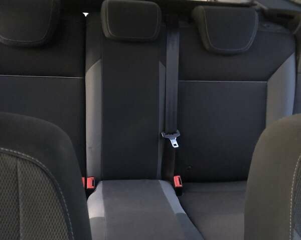 Черный Форд Фокус, объемом двигателя 1.6 л и пробегом 330 тыс. км за 7700 $, фото 19 на Automoto.ua