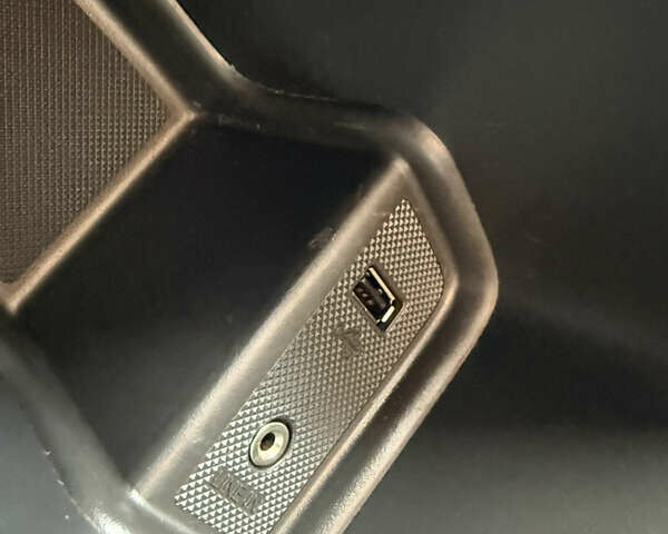 Черный Форд Фокус, объемом двигателя 1.6 л и пробегом 186 тыс. км за 7700 $, фото 78 на Automoto.ua