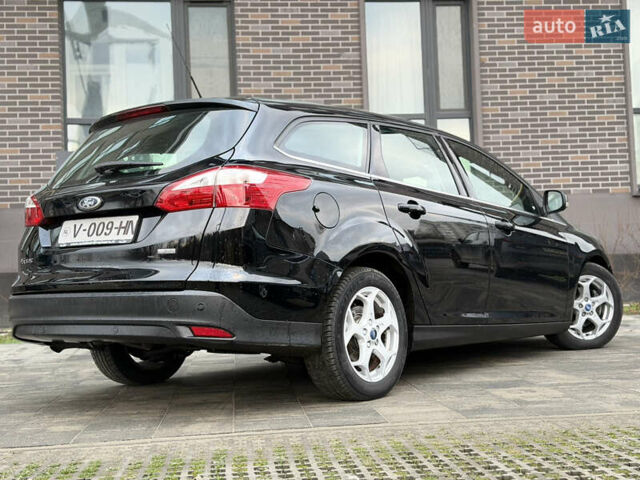Черный Форд Фокус, объемом двигателя 1.6 л и пробегом 236 тыс. км за 8100 $, фото 10 на Automoto.ua
