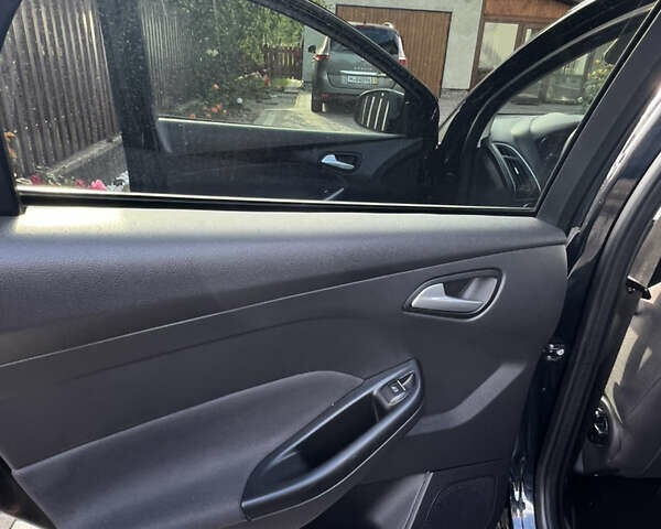 Чорний Форд Фокус, об'ємом двигуна 1.6 л та пробігом 214 тис. км за 8900 $, фото 10 на Automoto.ua