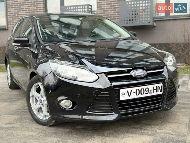 Черный Форд Фокус, объемом двигателя 1.6 л и пробегом 236 тыс. км за 8100 $, фото 2 на Automoto.ua