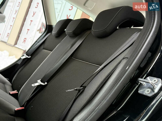 Черный Форд Фокус, объемом двигателя 1.6 л и пробегом 186 тыс. км за 7700 $, фото 51 на Automoto.ua