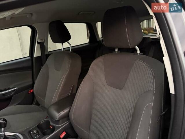 Чорний Форд Фокус, об'ємом двигуна 1.6 л та пробігом 227 тис. км за 8450 $, фото 52 на Automoto.ua