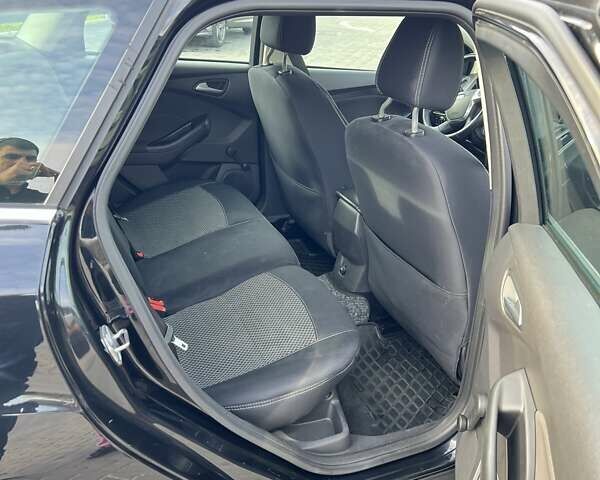 Черный Форд Фокус, объемом двигателя 1 л и пробегом 191 тыс. км за 7000 $, фото 9 на Automoto.ua