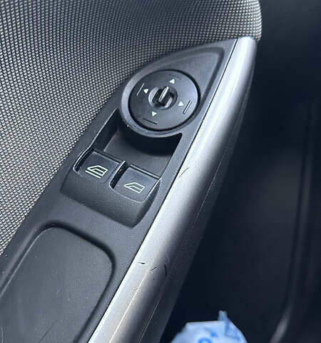 Форд Фокус 2013 в Киеве на Automoto.ua Черный Форд Фокус, объемом двигателя 1.56 л и пробегом 288 тыс. км за 7900 $, фото 30 на Automoto.ua