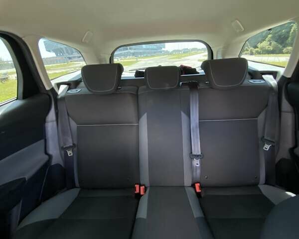 Черный Форд Фокус, объемом двигателя 1.6 л и пробегом 328 тыс. км за 6700 $, фото 9 на Automoto.ua