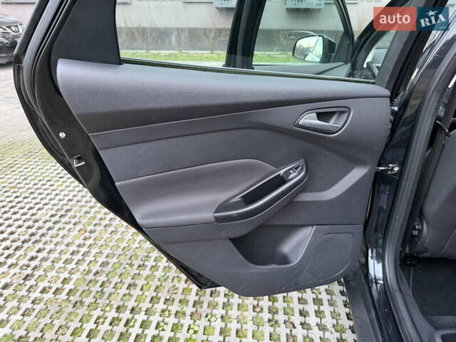 Черный Форд Фокус, объемом двигателя 1.6 л и пробегом 236 тыс. км за 8100 $, фото 35 на Automoto.ua