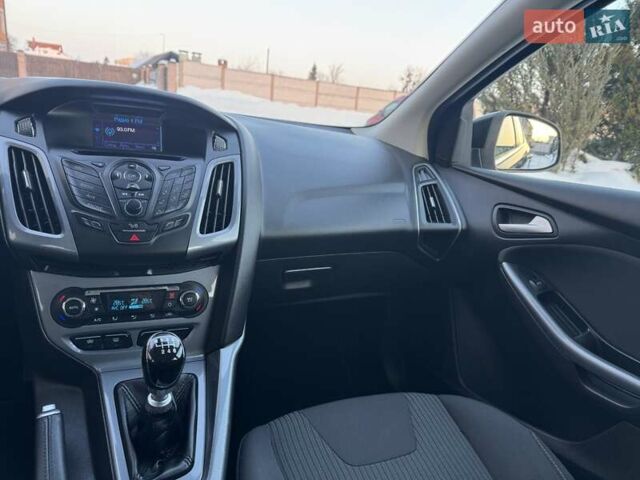 Черный Форд Фокус, объемом двигателя 1.6 л и пробегом 224 тыс. км за 8750 $, фото 56 на Automoto.ua