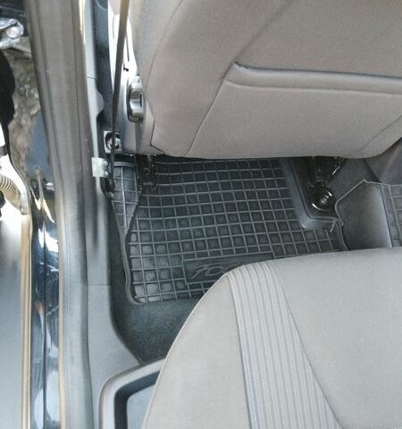 Черный Форд Фокус, объемом двигателя 1.56 л и пробегом 285 тыс. км за 7499 $, фото 38 на Automoto.ua