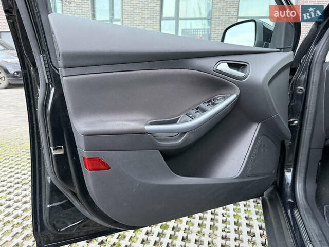 Черный Форд Фокус, объемом двигателя 1.6 л и пробегом 236 тыс. км за 8100 $, фото 28 на Automoto.ua